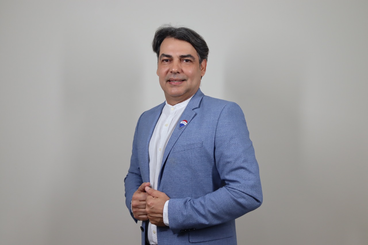author-image
